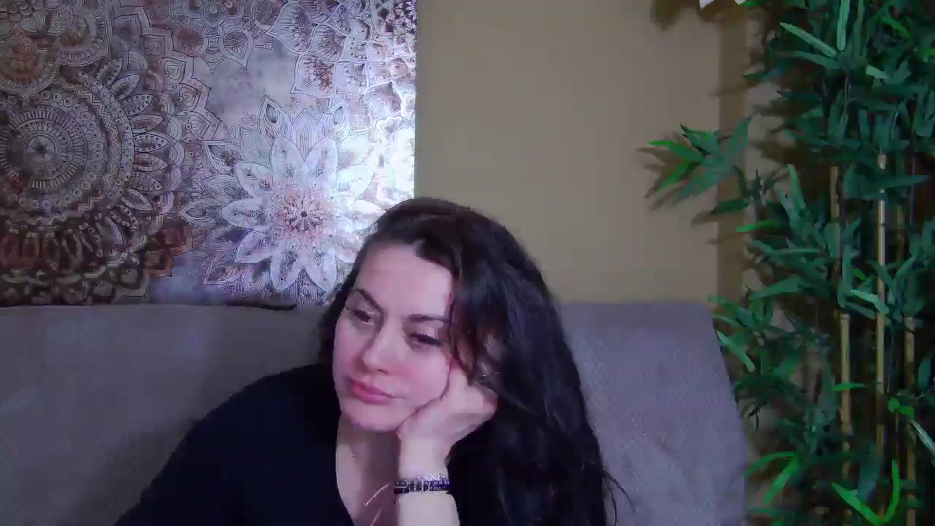 Gallery image thumbnail from ForeverChic's myfreecams stream on, 03/18/2026, 16:28 image 7 of 20