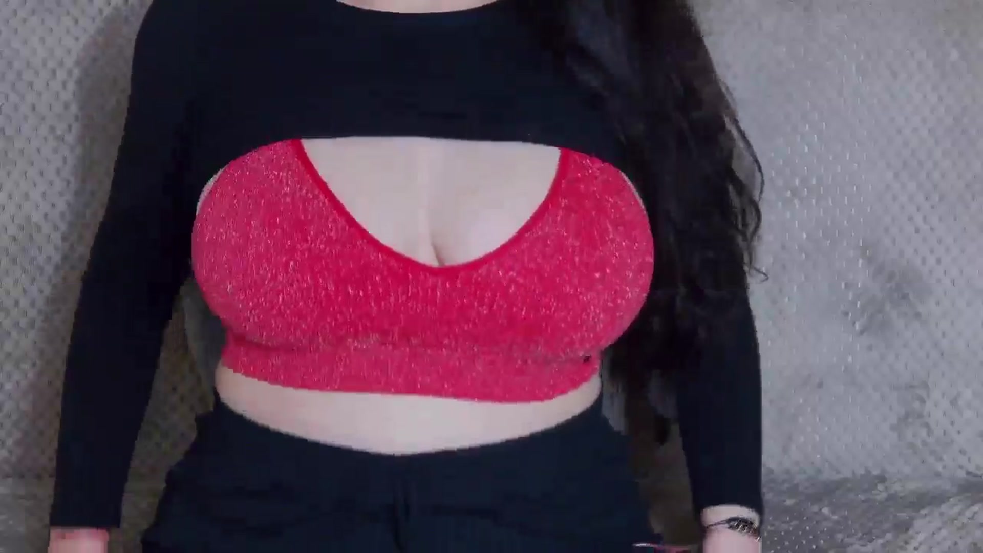 Gallery image thumbnail from ForeverChic's myfreecams stream on, 03/18/2026, 16:28 image 18 of 20