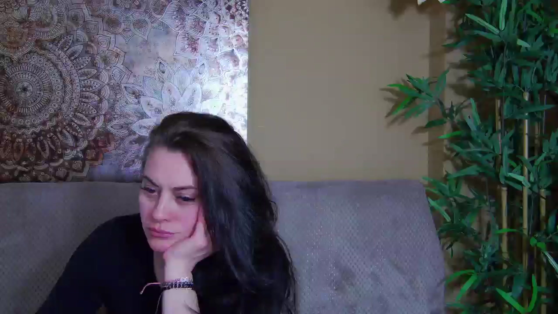 Gallery image thumbnail from ForeverChic's myfreecams stream on, 03/18/2026, 16:28 image 12 of 20