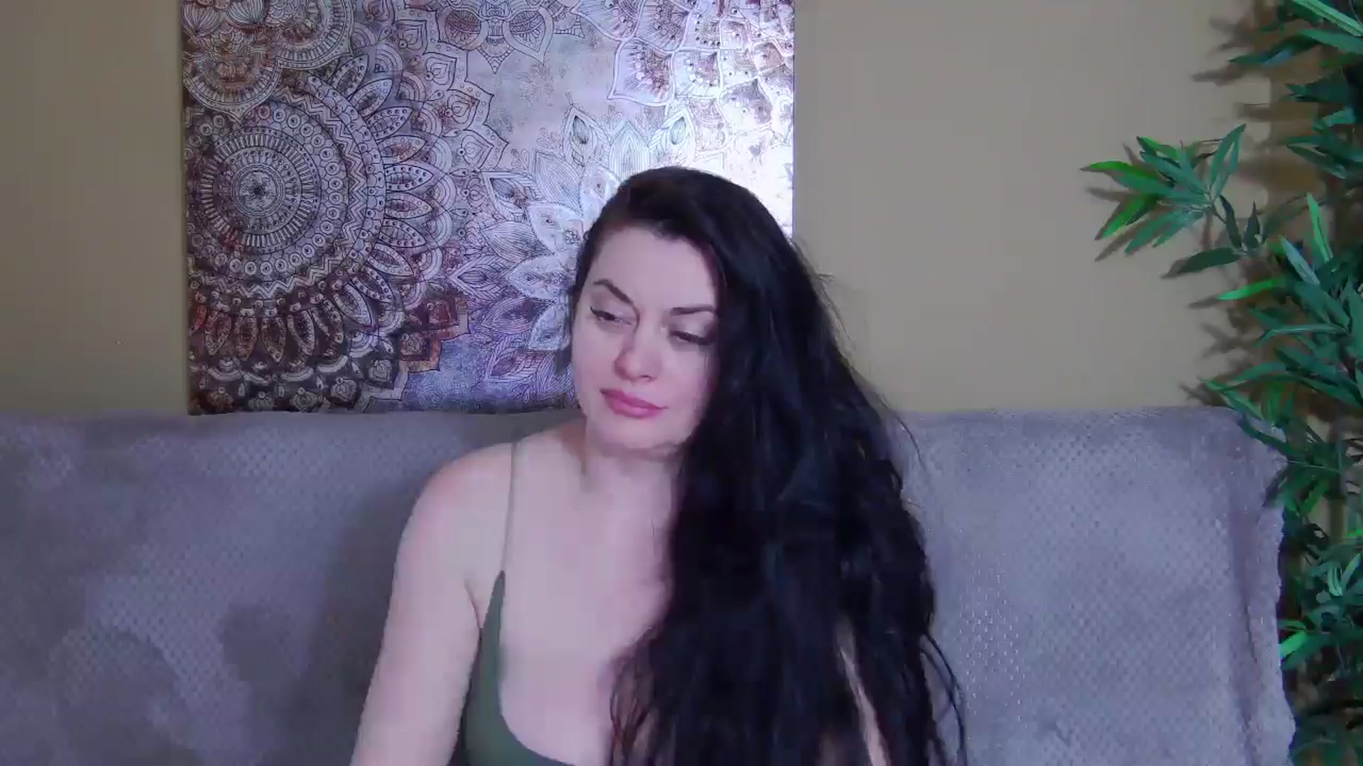 Gallery image thumbnail from ForeverChic's myfreecams stream on, 03/25/2026, 15:47 image 13 of 20