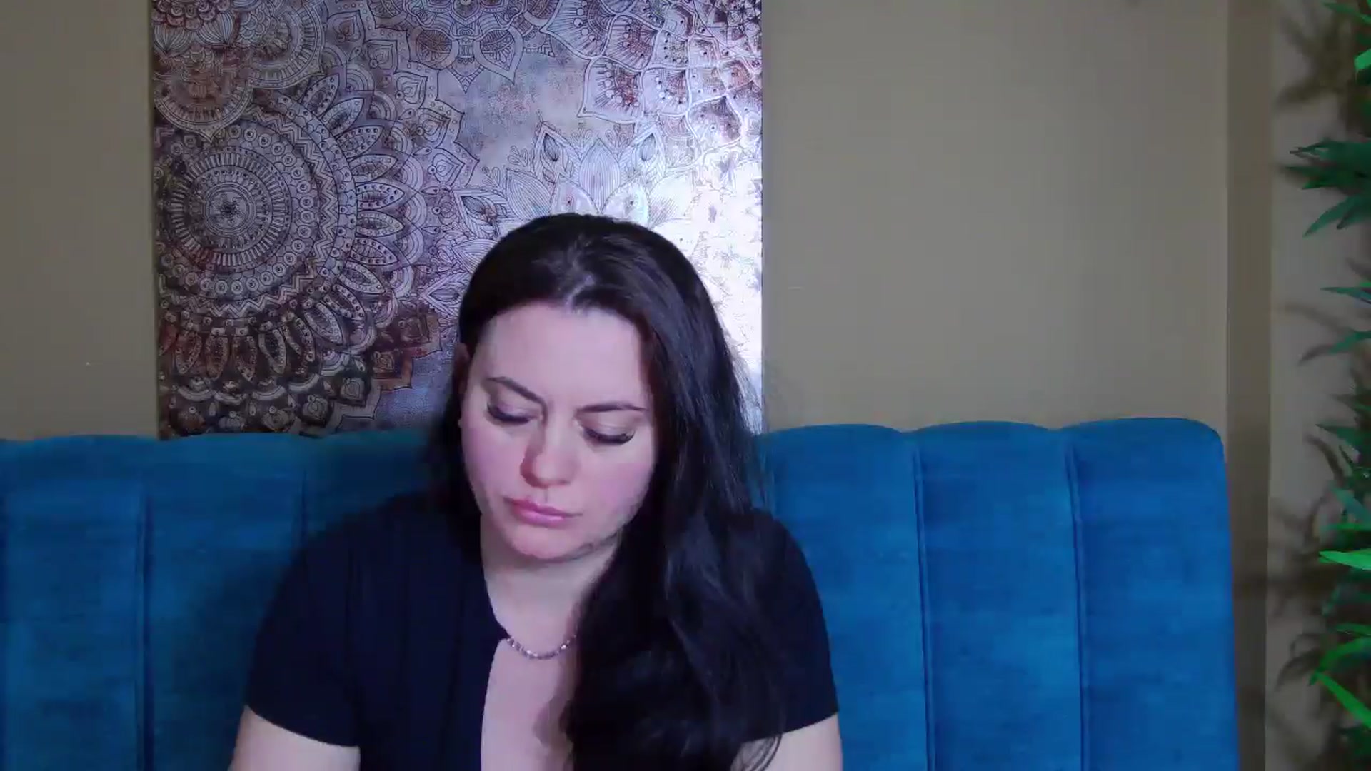 Gallery image thumbnail from ForeverChic's myfreecams stream on, 04/01/2026, 12:19 image 15 of 20