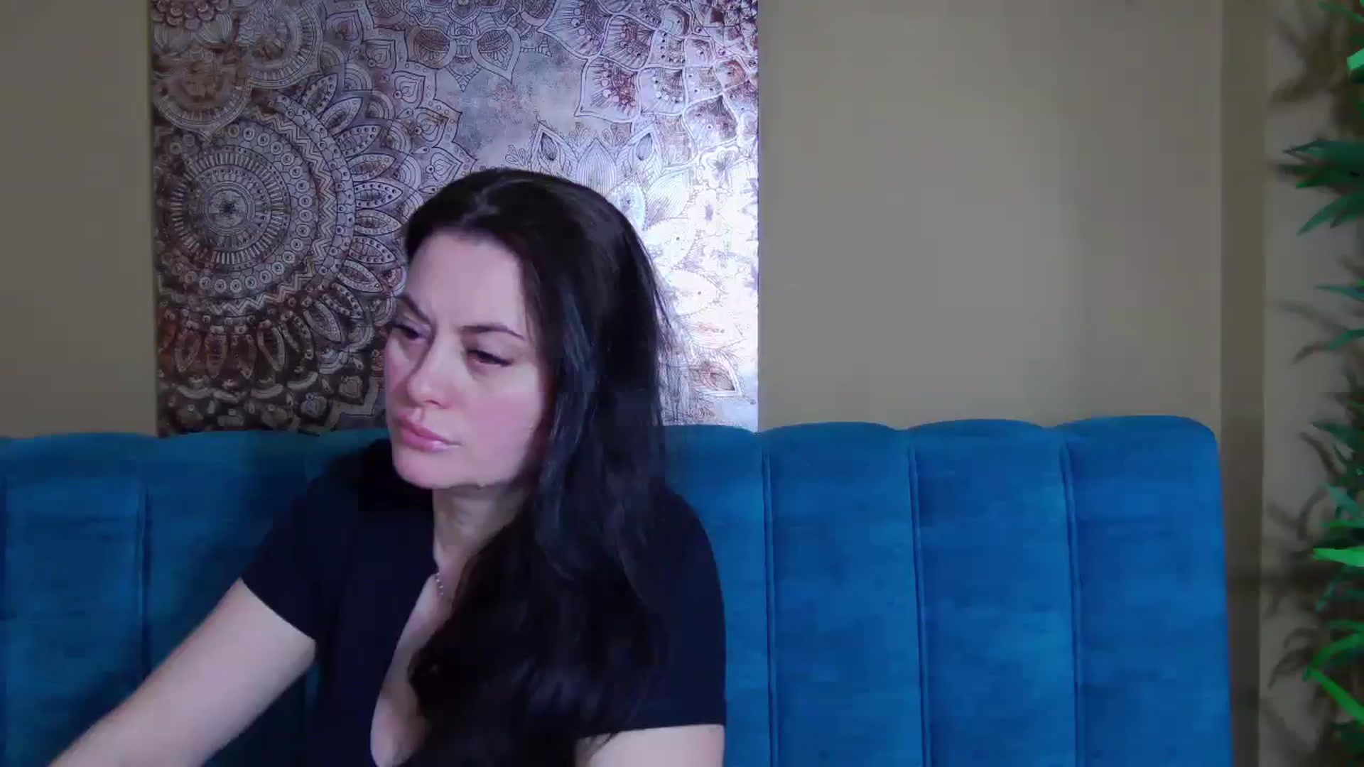 Gallery image thumbnail from ForeverChic's myfreecams stream on, 04/01/2026, 12:19 image 18 of 20
