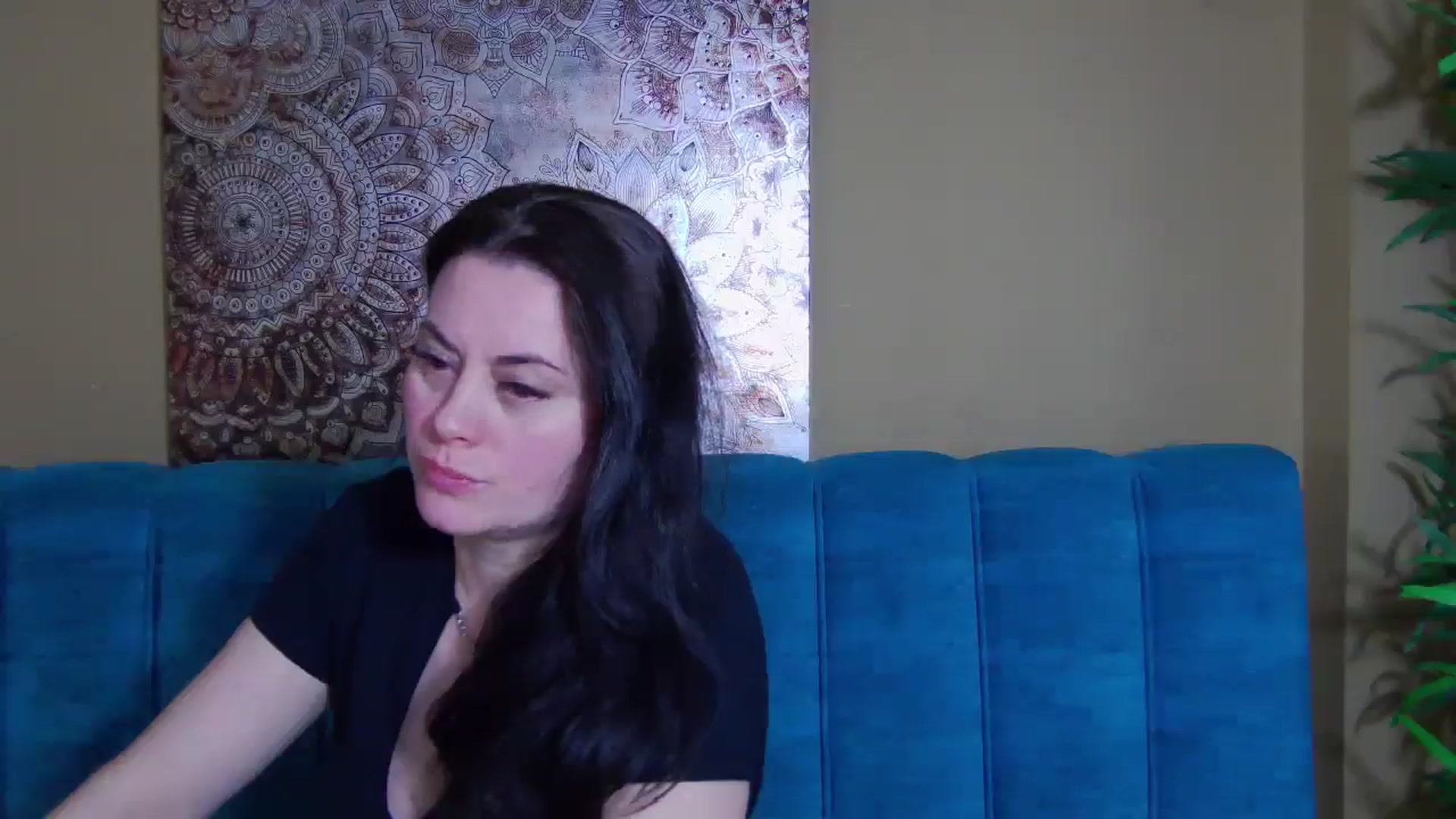 Gallery image thumbnail from ForeverChic's myfreecams stream on, 04/01/2026, 12:19 image 17 of 20