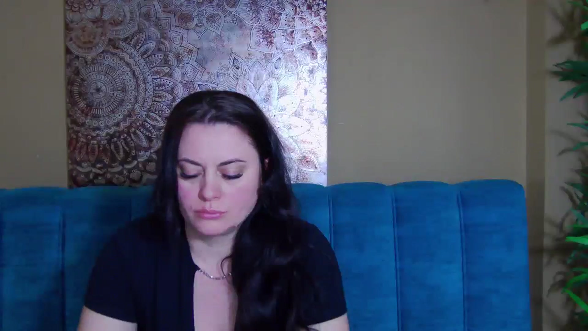 Gallery image thumbnail from ForeverChic's myfreecams stream on, 04/01/2026, 12:19 image 12 of 20