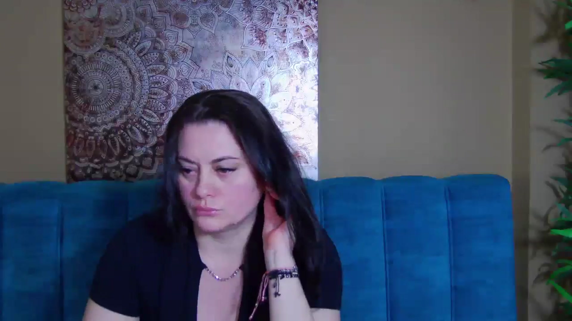 Gallery image thumbnail from ForeverChic's myfreecams stream on, 04/01/2026, 12:19 image 13 of 20