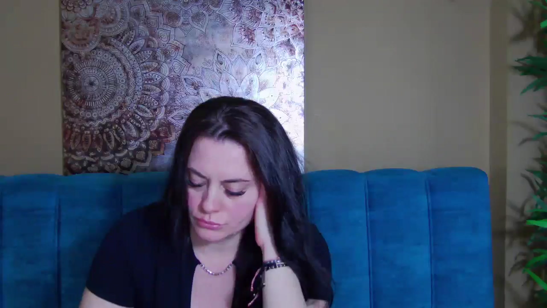Gallery image thumbnail from ForeverChic's myfreecams stream on, 04/01/2026, 12:19 image 14 of 20