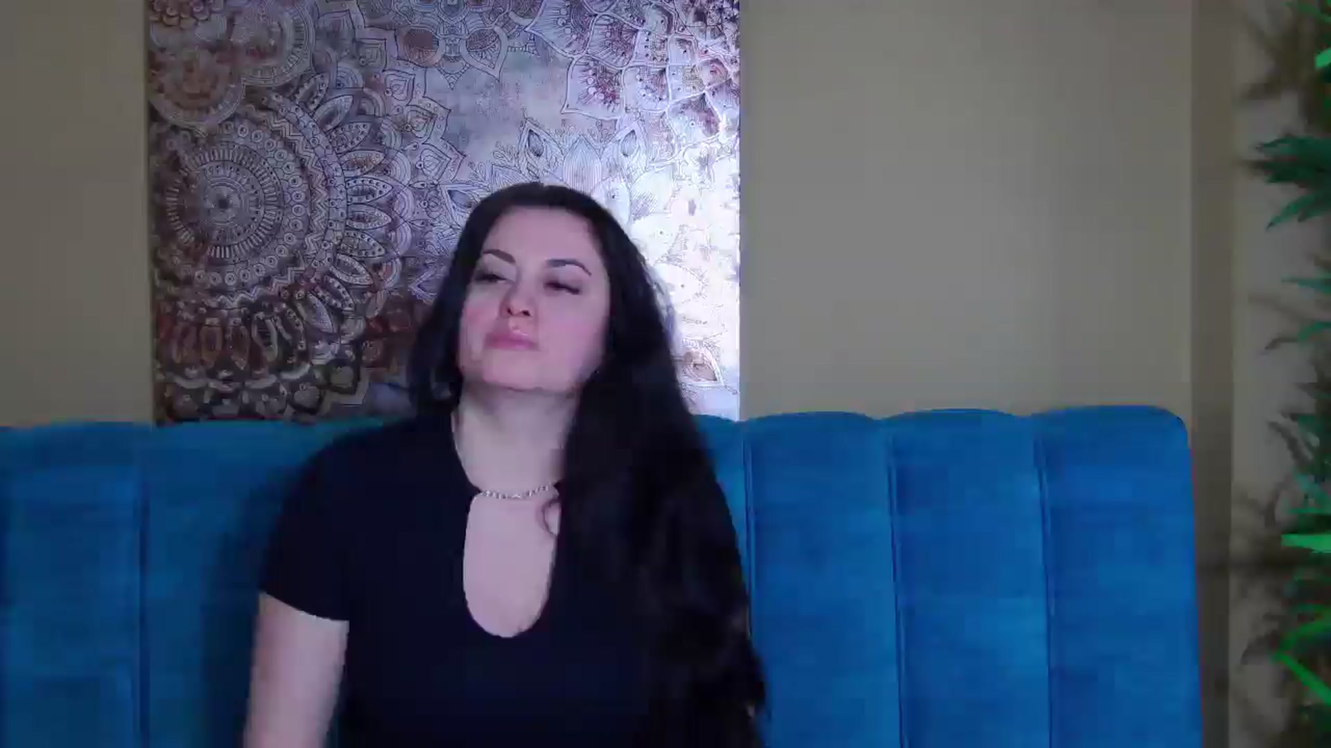 Gallery image thumbnail from ForeverChic's myfreecams stream on, 04/01/2026, 12:19 image 10 of 20