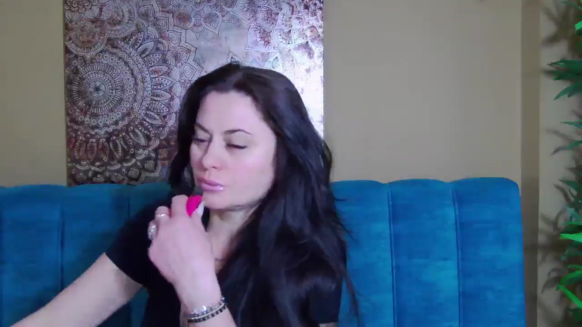 Gallery image thumbnail from ForeverChic's myfreecams stream on, 04/01/2026, 13:39 image 16 of 20