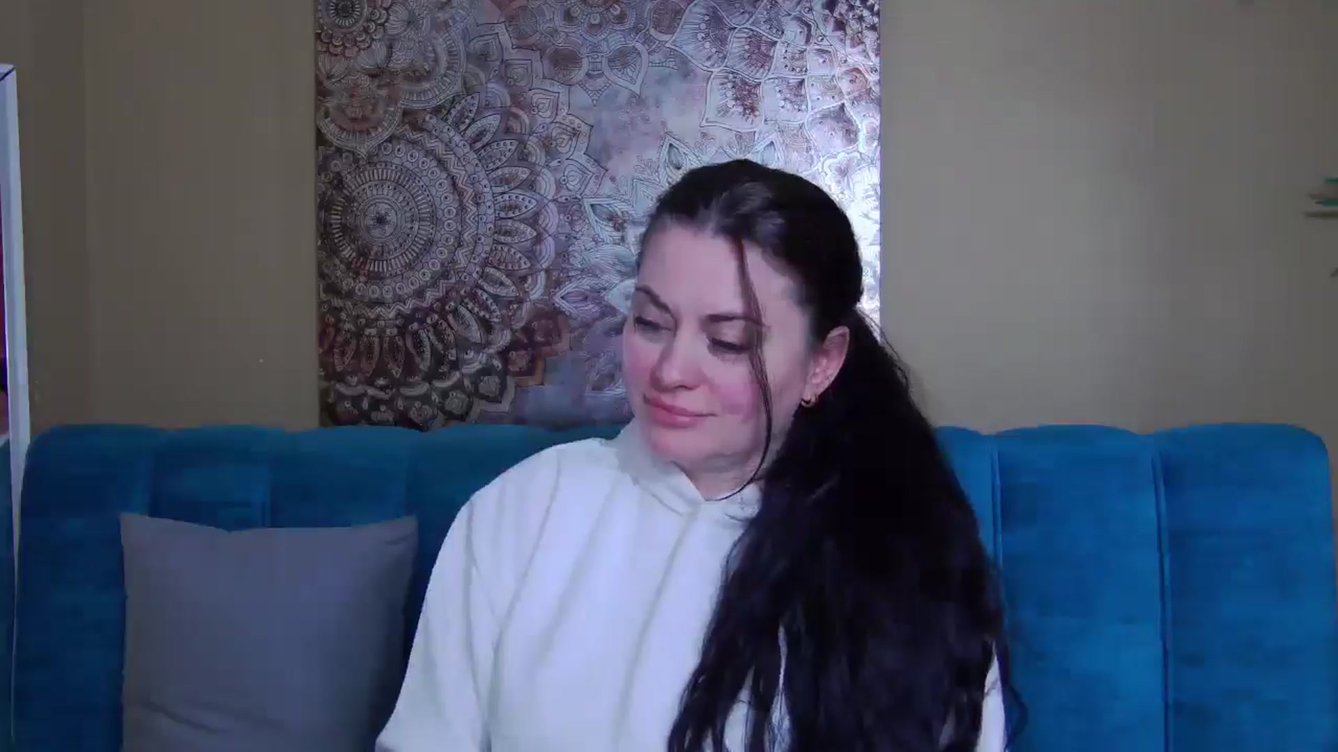 Gallery image thumbnail from ForeverChic's myfreecams stream on, 04/15/2026, 11:00 image 17 of 20