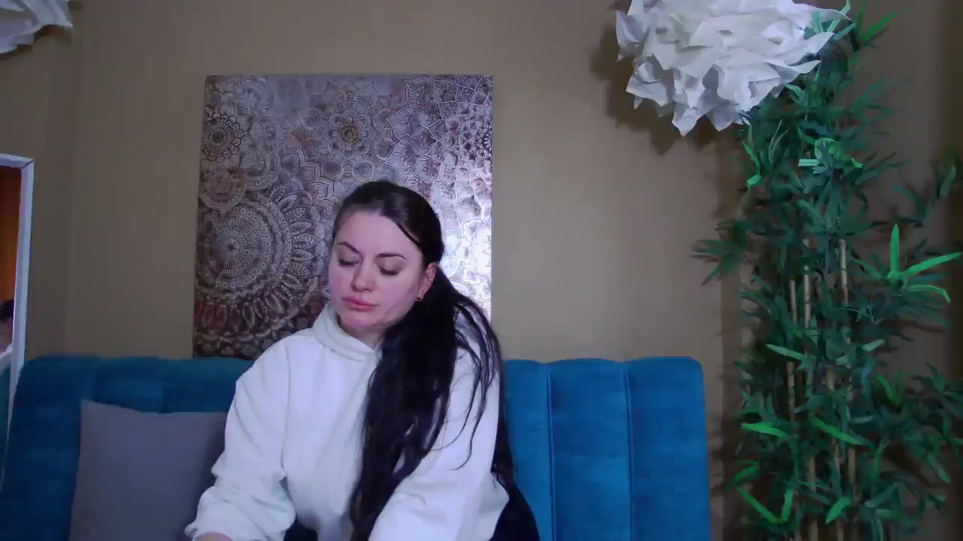 Gallery image thumbnail from ForeverChic's myfreecams stream on, 04/15/2026, 11:36 image 18 of 20