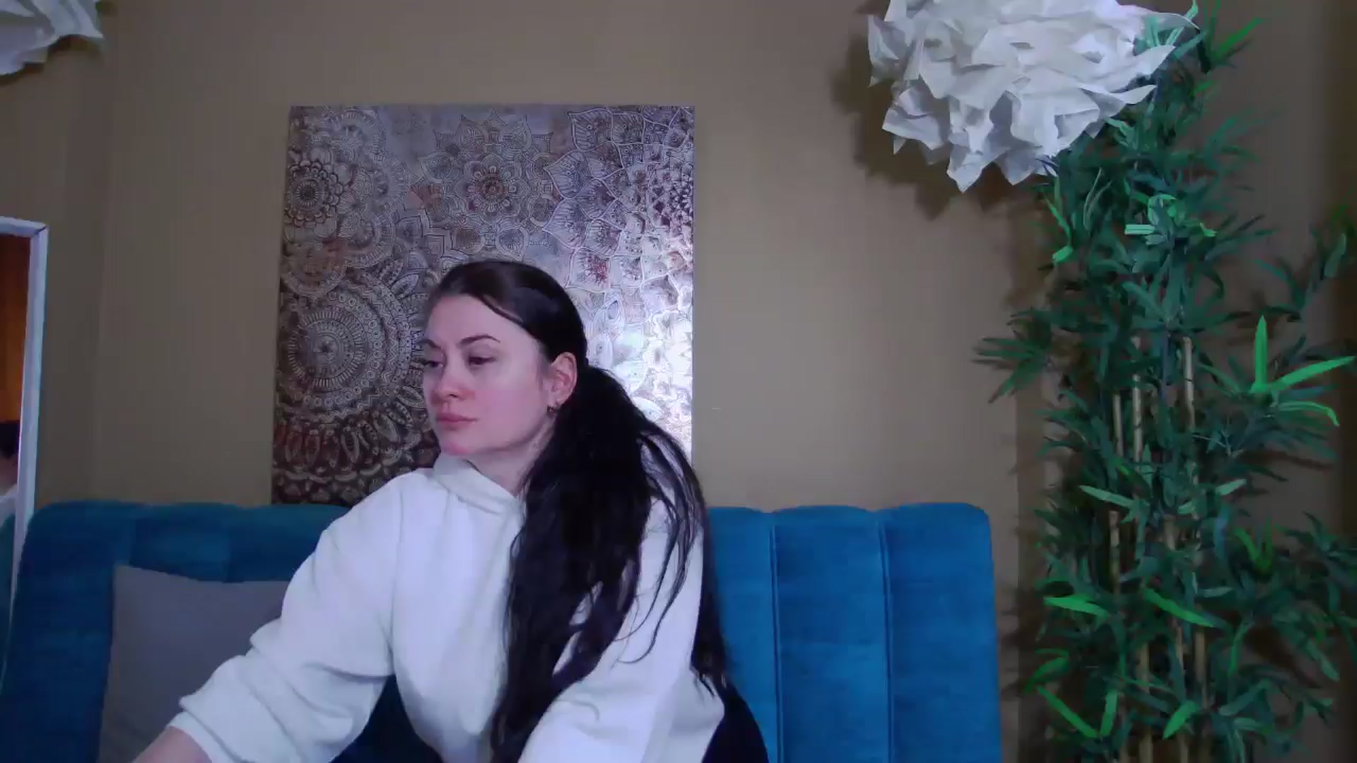 Gallery image thumbnail from ForeverChic's myfreecams stream on, 04/15/2026, 11:36 image 17 of 20