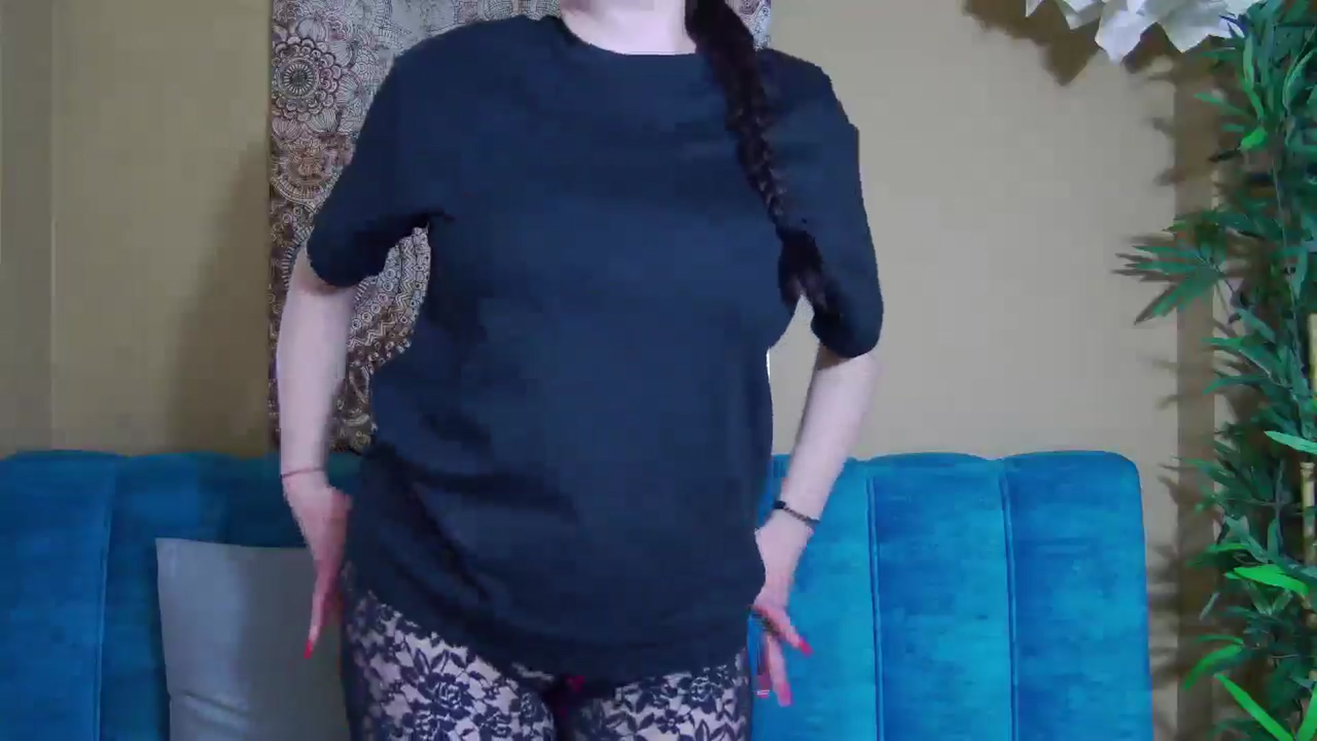 Gallery image thumbnail from ForeverChic's myfreecams stream on, 04/17/2026, 13:40 image 9 of 20