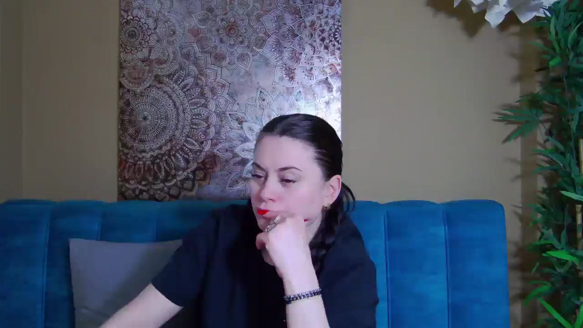 Gallery image thumbnail from ForeverChic's myfreecams stream on, 04/17/2026, 13:40 image 18 of 20