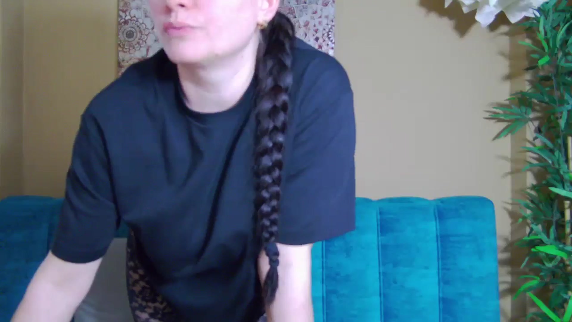 Gallery image thumbnail from ForeverChic's myfreecams stream on, 04/17/2026, 13:40 image 12 of 20