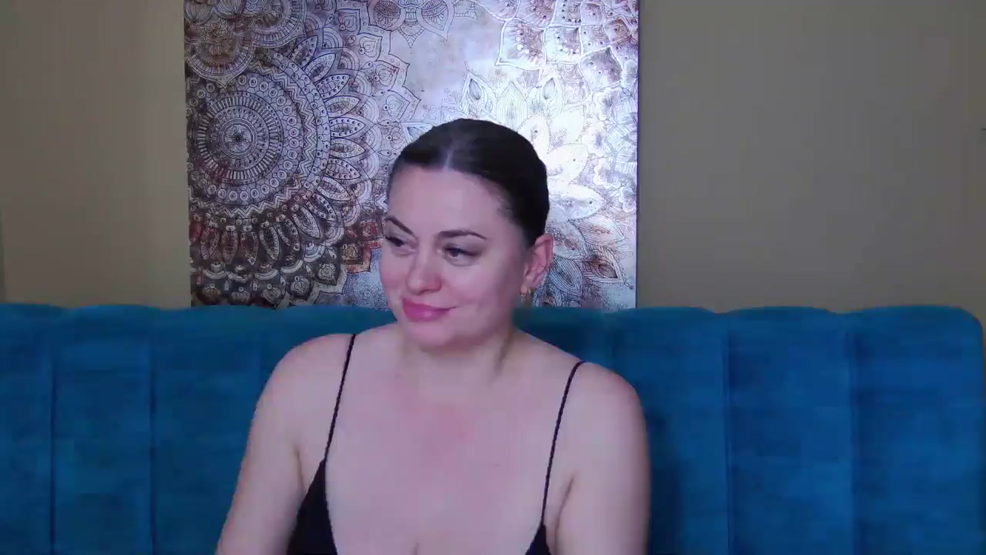 Gallery image thumbnail from ForeverChic's myfreecams stream on, 04/20/2026, 15:31 image 14 of 20