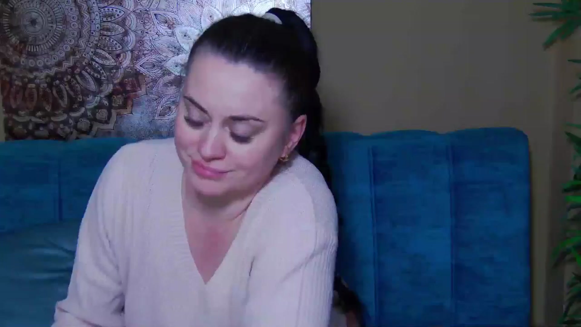 Gallery image thumbnail from ForeverChic's myfreecams stream on, 04/22/2026, 12:08 image 3 of 20
