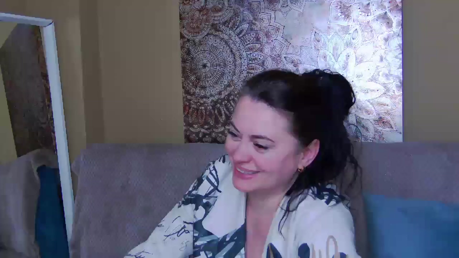 Gallery image thumbnail from ForeverChic's myfreecams stream on, 04/23/2026, 10:47 image 1 of 20