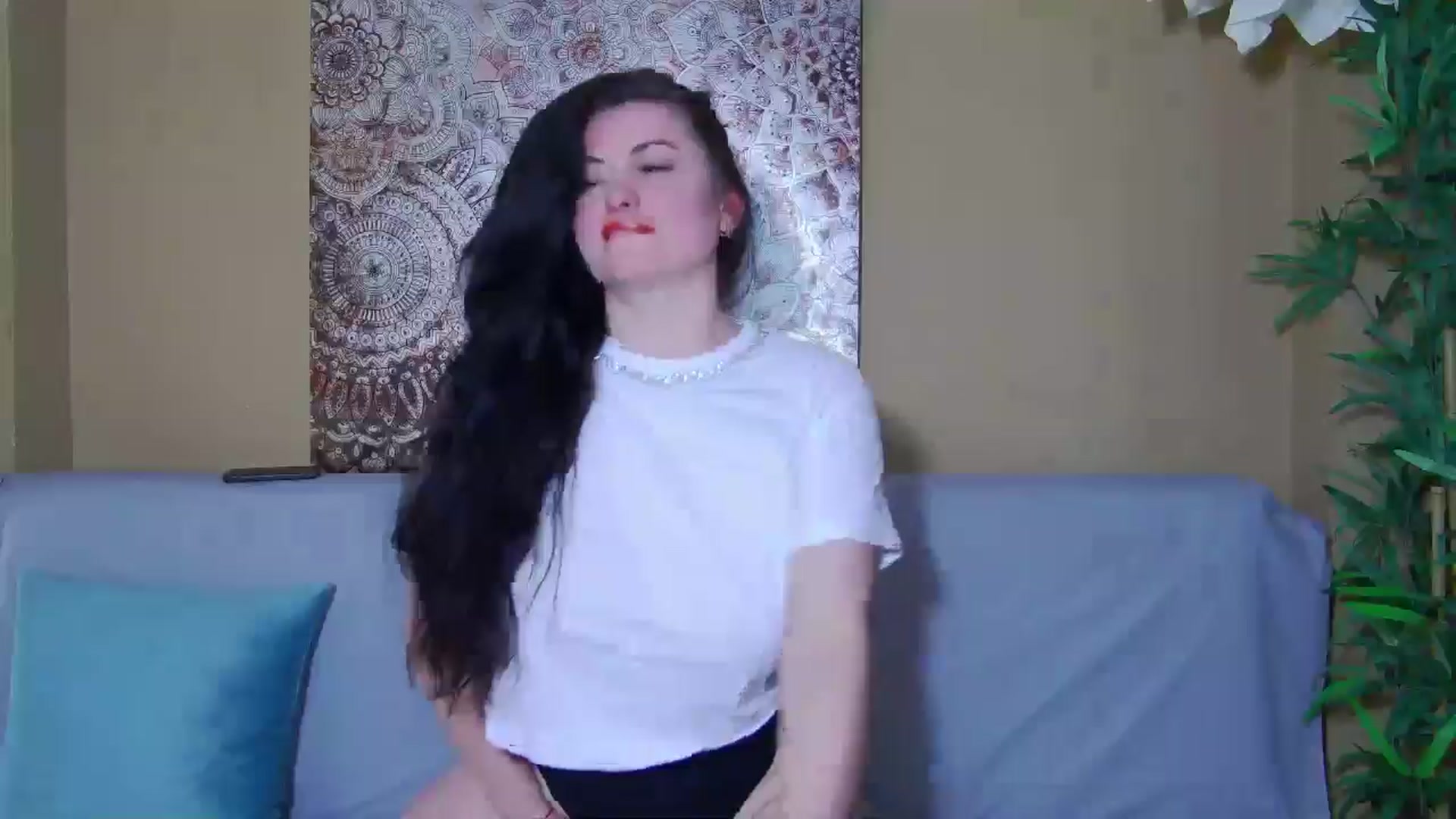 Gallery image thumbnail from ForeverChic's myfreecams stream on, 04/29/2026, 09:07 image 12 of 20