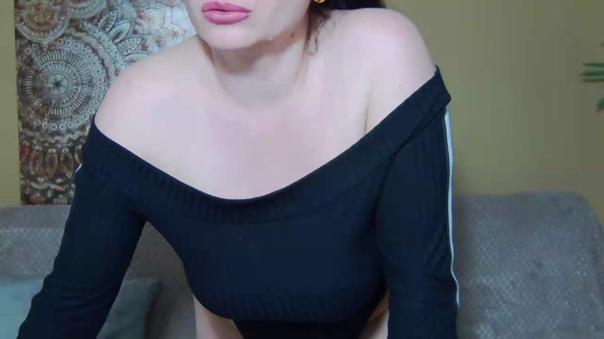 Gallery image thumbnail from ForeverChic's myfreecams stream on, 05/13/2026, 10:39 image 9 of 20