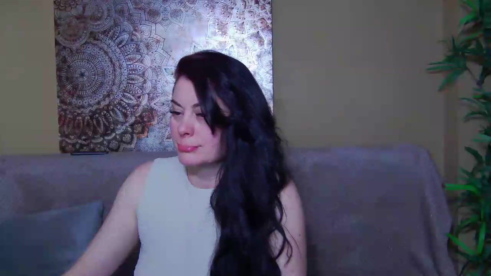 Gallery image thumbnail from ForeverChic's myfreecams stream on, 05/18/2026, 08:38 image 13 of 20