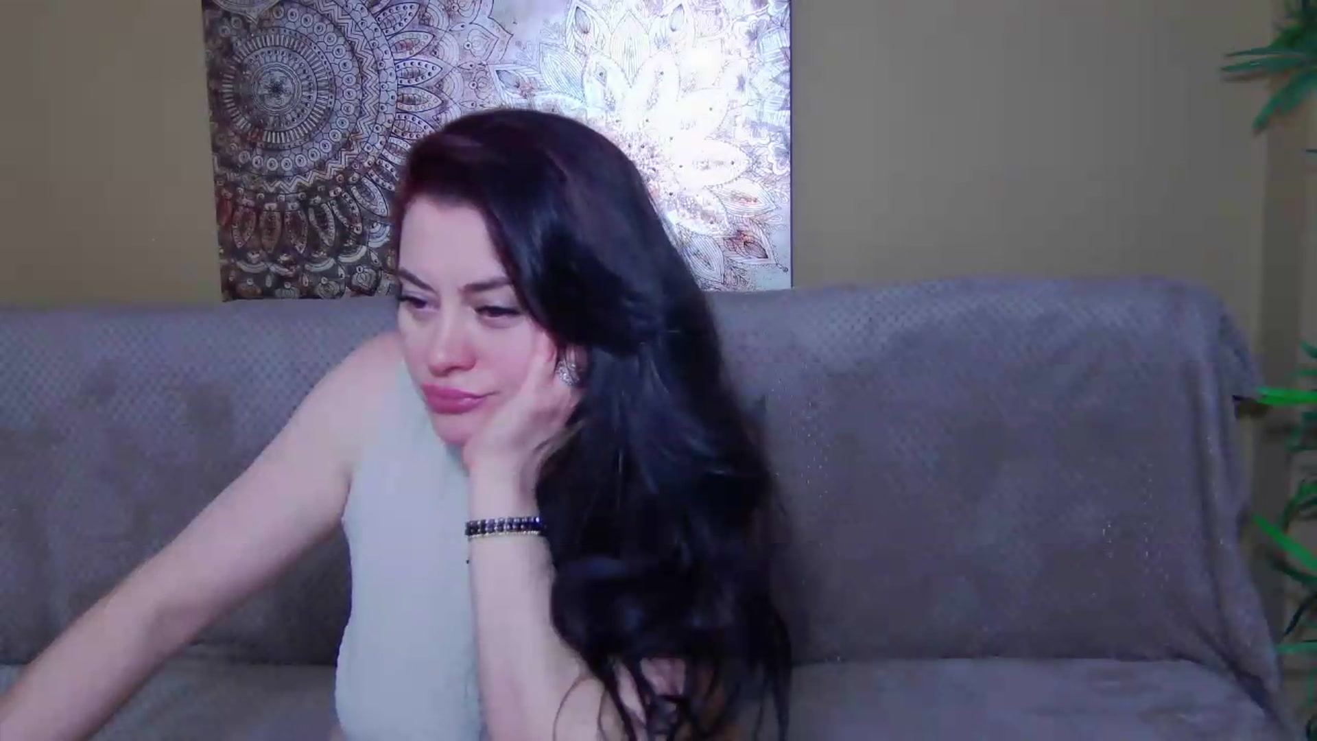 Gallery image thumbnail from ForeverChic's myfreecams stream on, 05/18/2026, 10:36 image 16 of 20