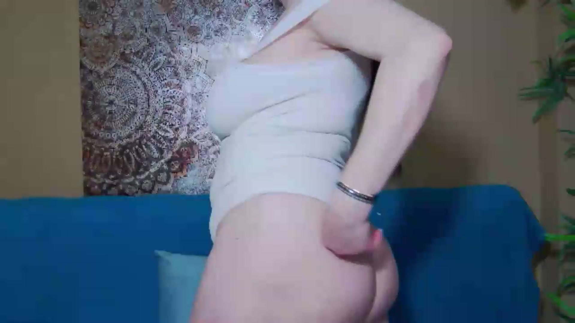 Gallery image thumbnail from ForeverChic's myfreecams stream on, 05/19/2026, 08:28 image 14 of 20