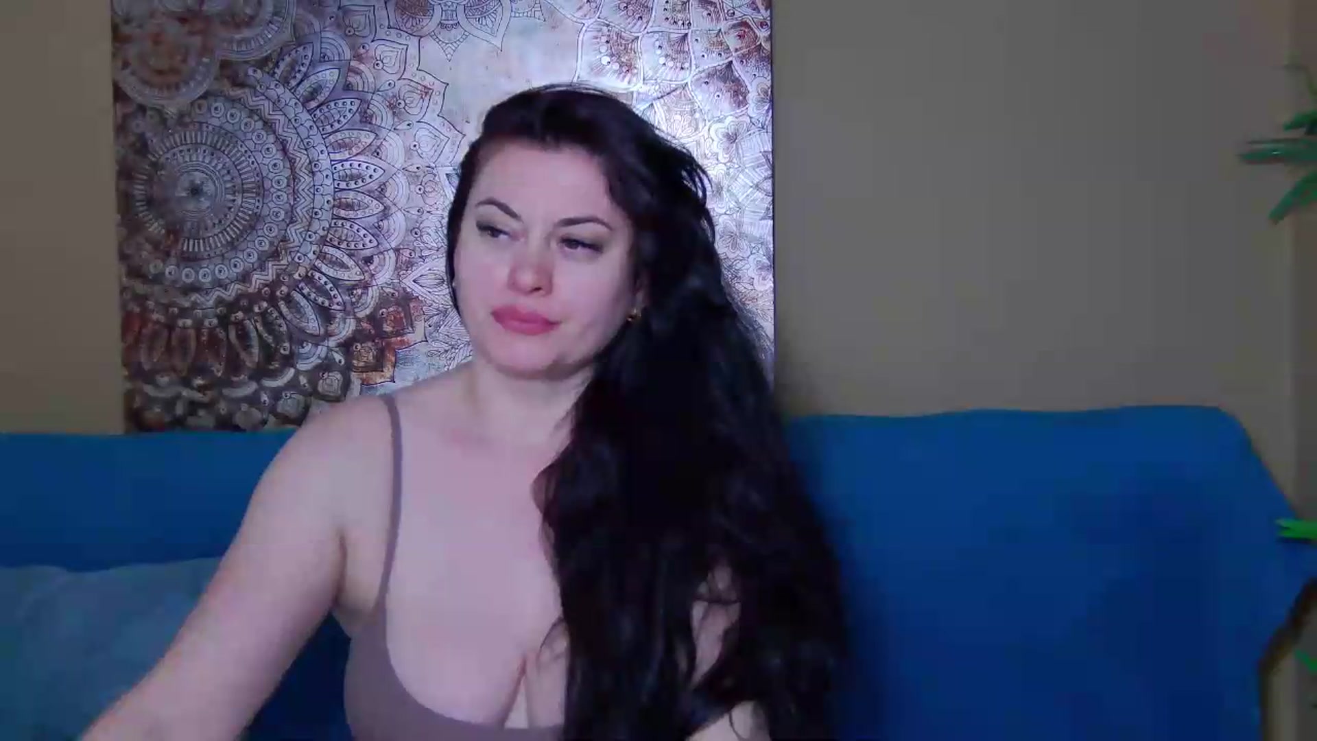 Gallery image thumbnail from ForeverChic's myfreecams stream on, 05/26/2026, 12:11 image 12 of 20