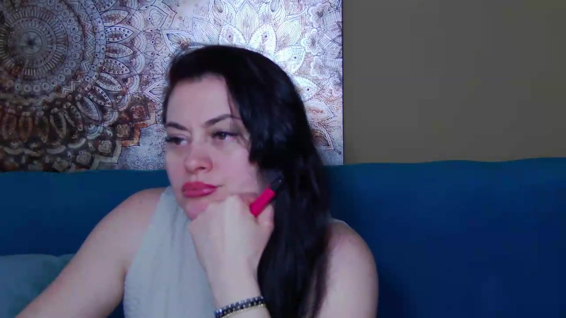 Gallery image thumbnail from ForeverChic's myfreecams stream on, 05/27/2026, 08:32 image 4 of 20