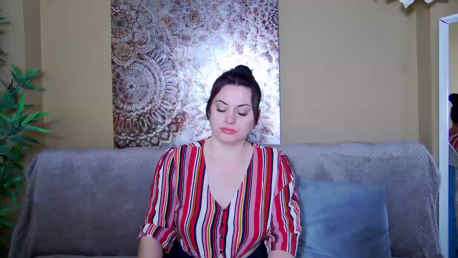 Gallery image thumbnail from ForeverChic's myfreecams stream on, 06/03/2026, 10:25 image 12 of 20