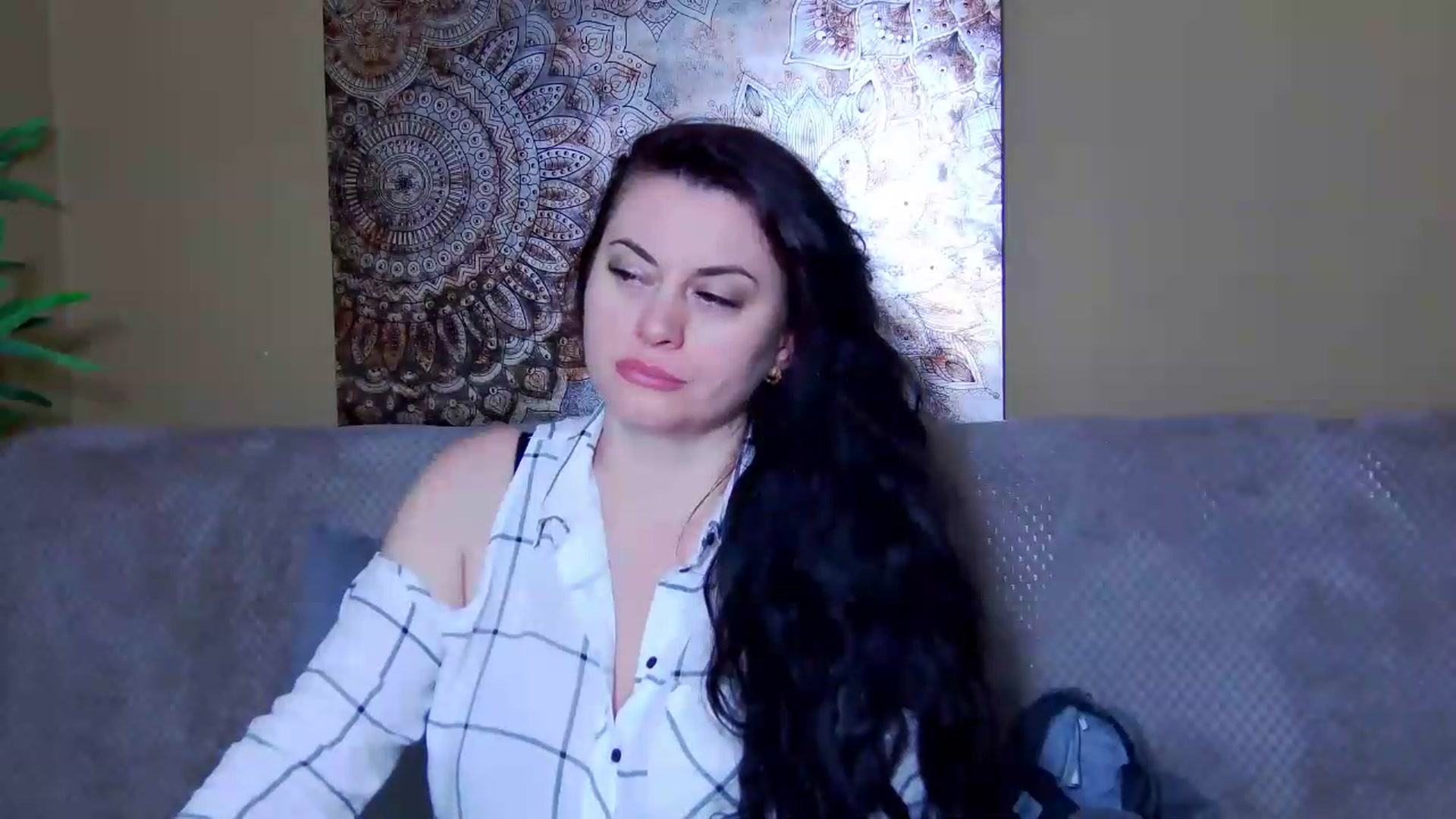 Gallery image thumbnail from ForeverChic's myfreecams stream on, 06/05/2026, 08:01 image 9 of 20