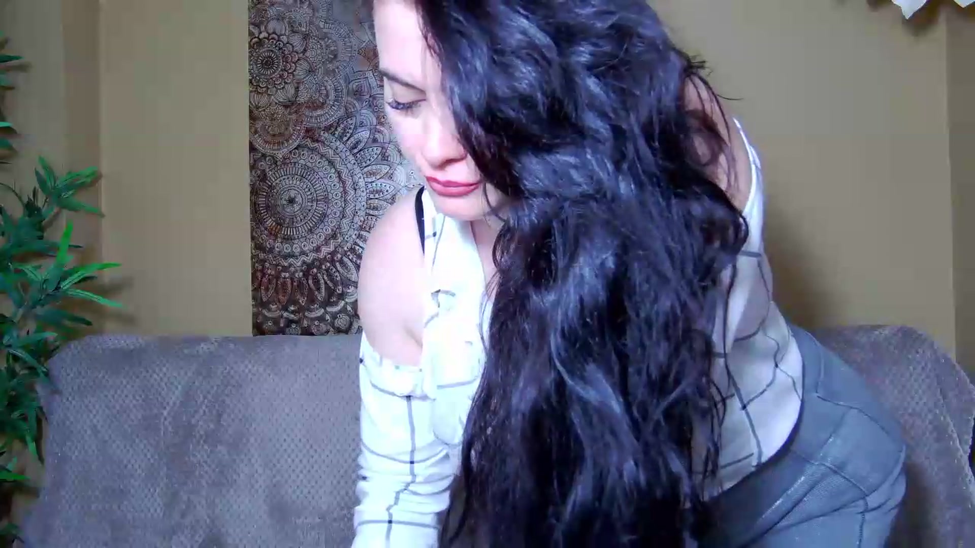Gallery image thumbnail from ForeverChic's myfreecams stream on, 06/05/2026, 10:07 image 16 of 20