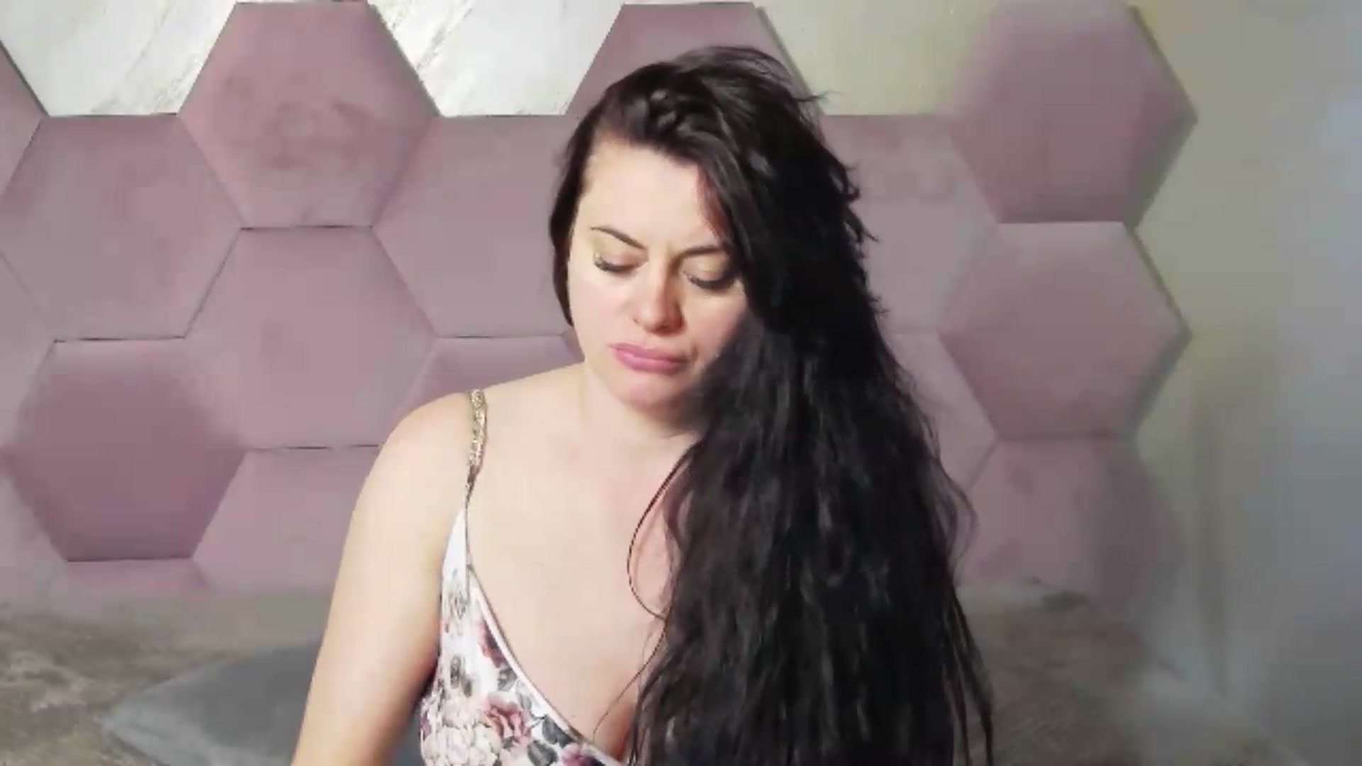 Gallery image thumbnail from ForeverChic's myfreecams stream on, 06/10/2026, 12:10 image 4 of 20
