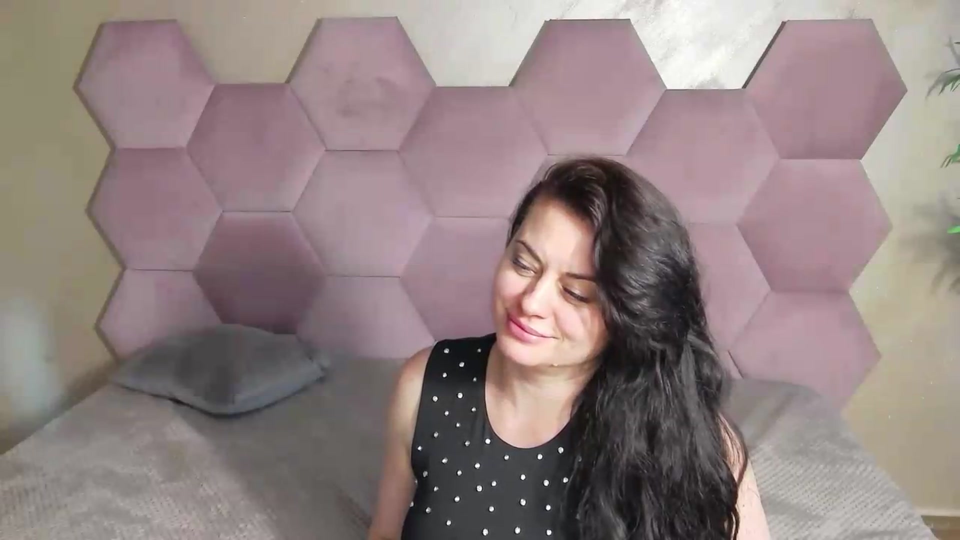 Gallery image thumbnail from ForeverChic's myfreecams stream on, 06/11/2026, 11:42 image 3 of 20