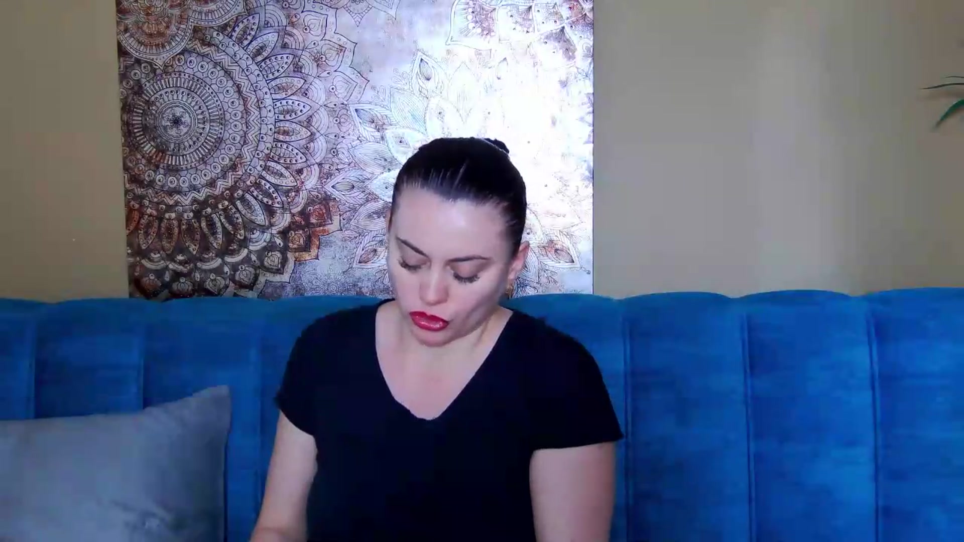 Gallery image thumbnail from ForeverChic's myfreecams stream on, 06/21/2026, 07:49 image 12 of 20