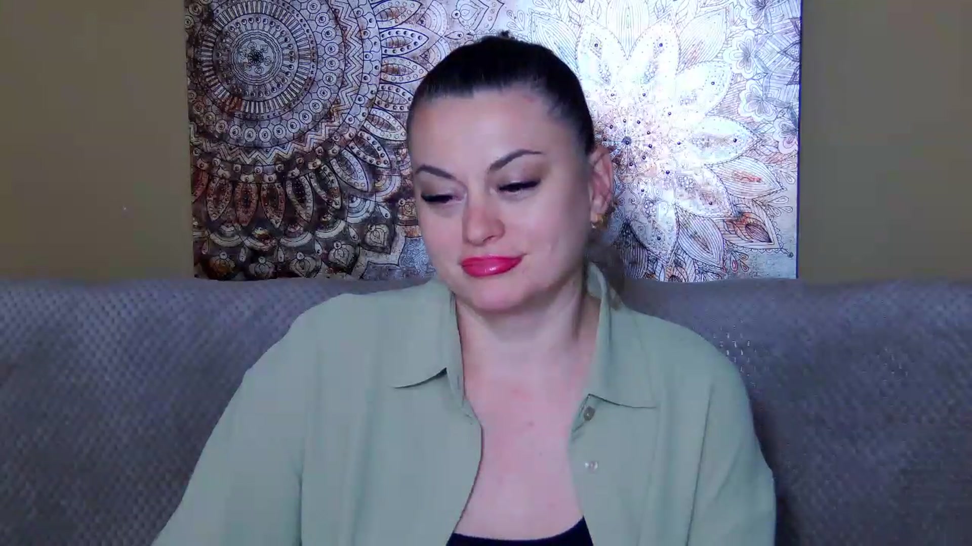 Gallery image thumbnail from ForeverChic's myfreecams stream on, 07/11/2026, 20:39 image 19 of 20