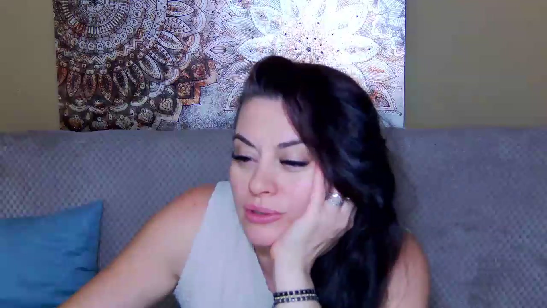 Gallery image thumbnail from ForeverChic's myfreecams stream on, 07/14/2026, 24:20 image 13 of 20