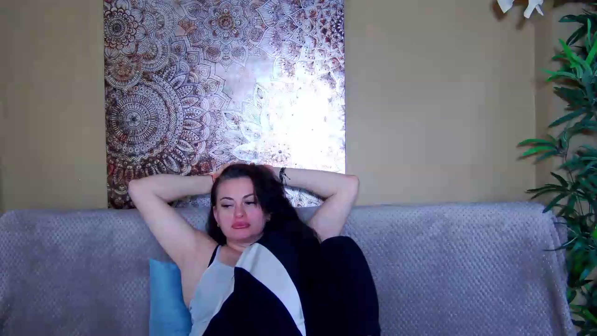 Gallery image thumbnail from ForeverChic's myfreecams stream on, 07/22/2026, 07:10 image 18 of 20