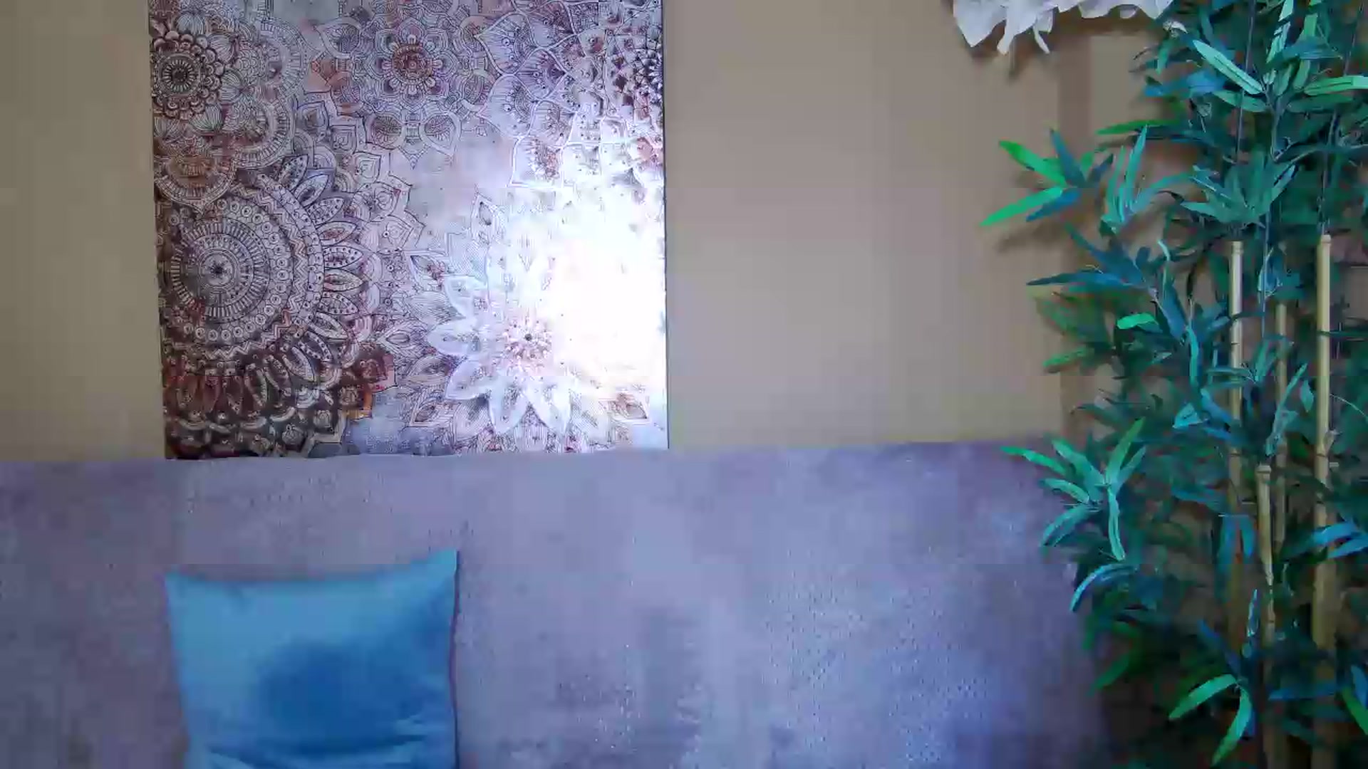 Gallery image thumbnail from ForeverChic's myfreecams stream on, 07/30/2026, 08:27 image 17 of 20