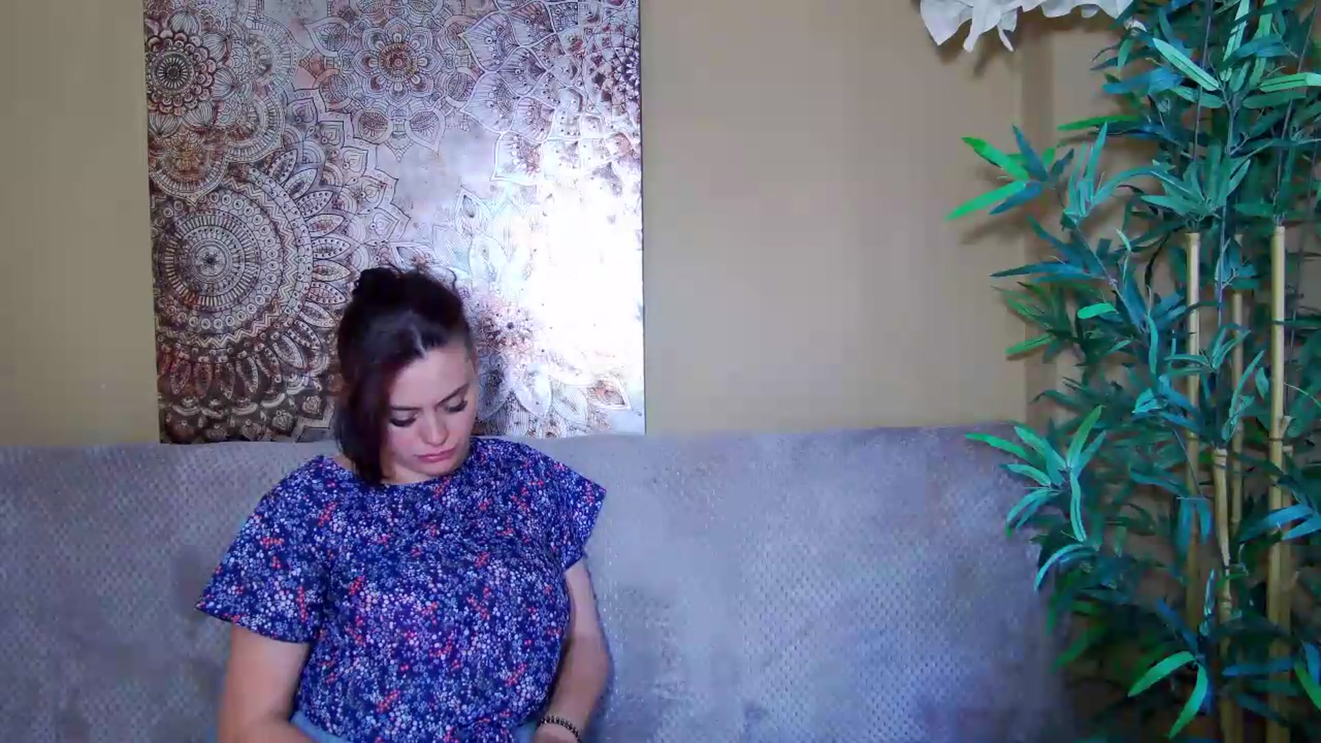 Gallery image thumbnail from ForeverChic's myfreecams stream on, 07/30/2026, 08:27 image 14 of 20