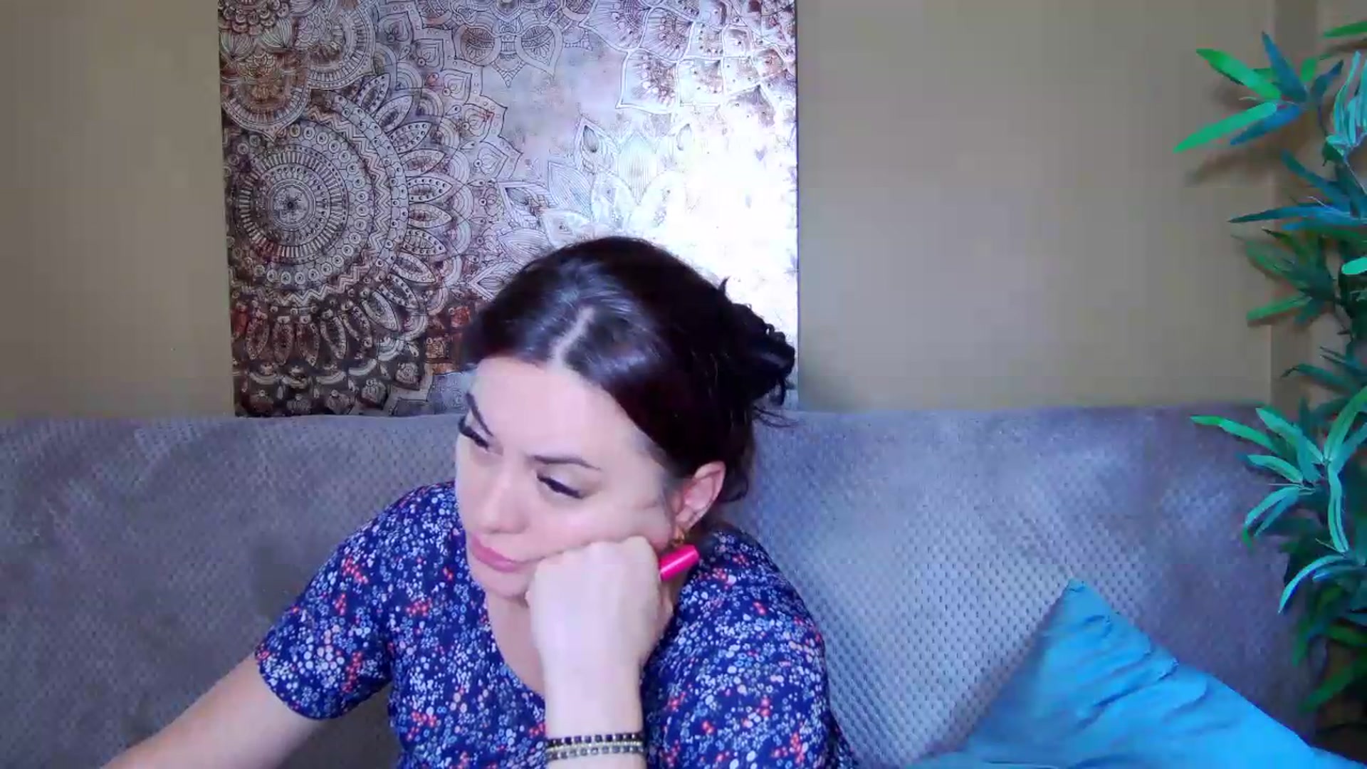 Gallery image thumbnail from ForeverChic's myfreecams stream on, 07/30/2026, 10:40 image 16 of 20