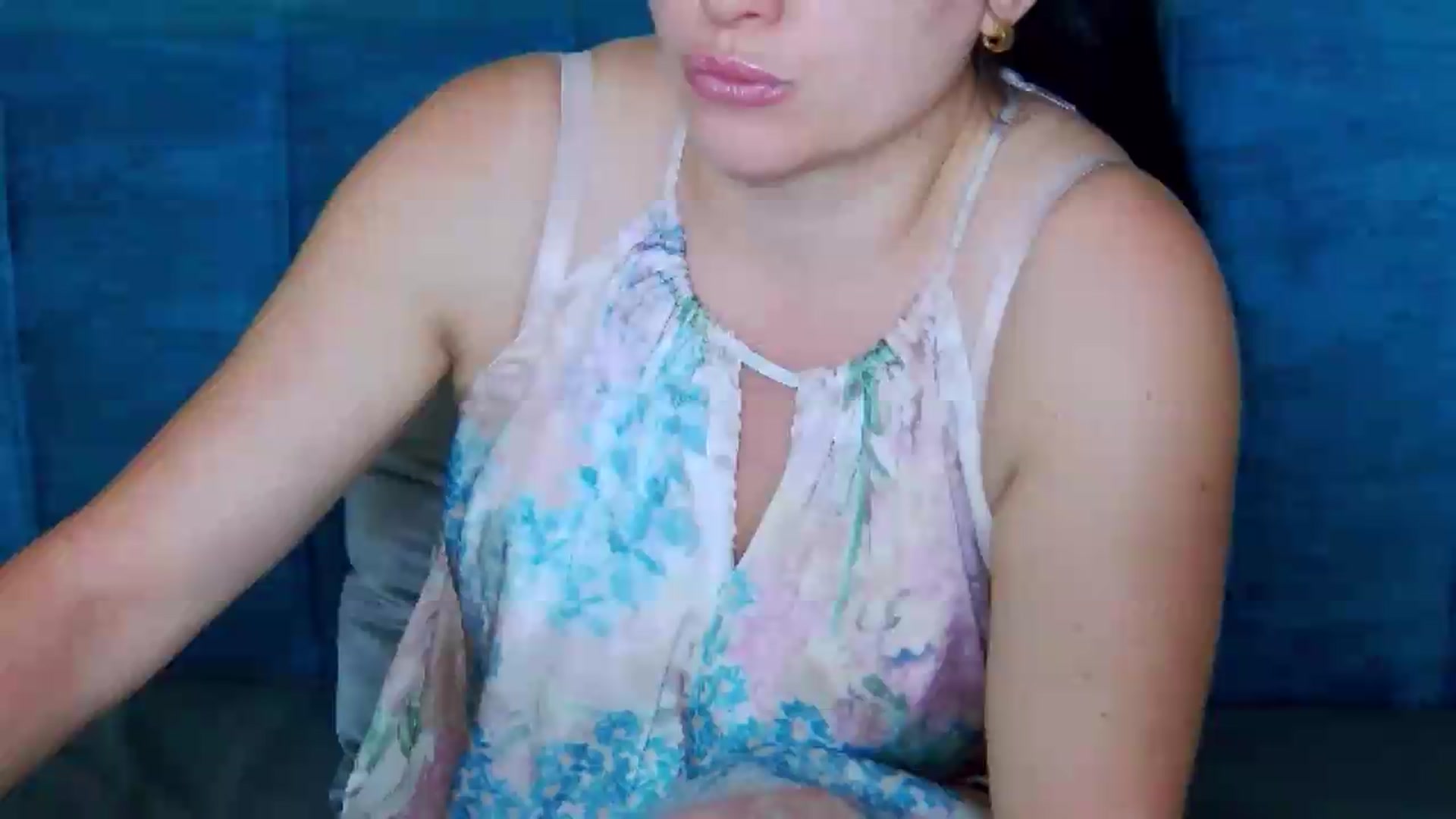 Gallery image thumbnail from ForeverChic's myfreecams stream on, 08/12/2026, 08:03 image 3 of 20