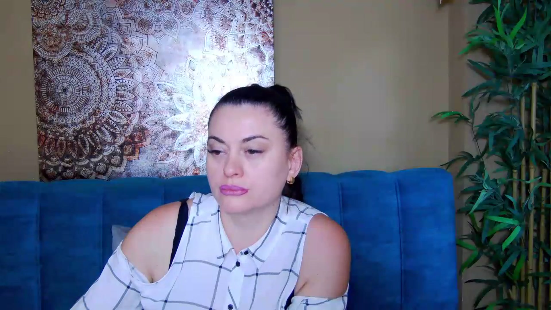 Gallery image thumbnail from ForeverChic's myfreecams stream on, 08/13/2026, 06:20 image 11 of 20