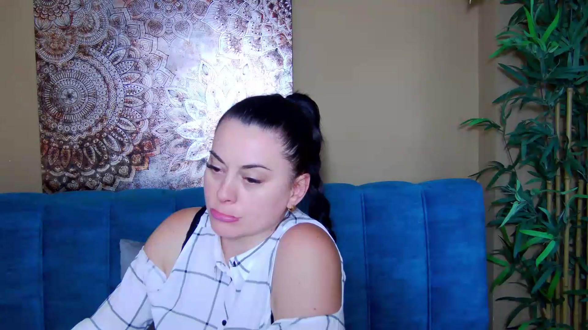 Gallery image thumbnail from ForeverChic's myfreecams stream on, 08/13/2026, 06:20 image 20 of 20