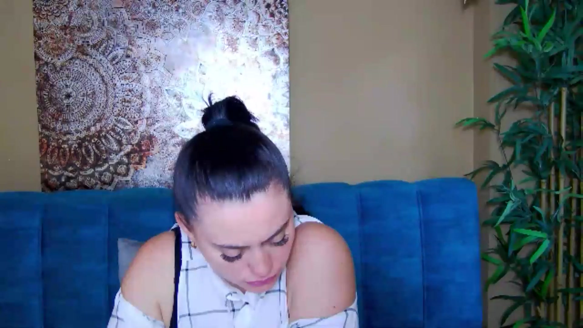 Gallery image thumbnail from ForeverChic's myfreecams stream on, 08/13/2026, 06:20 image 10 of 20