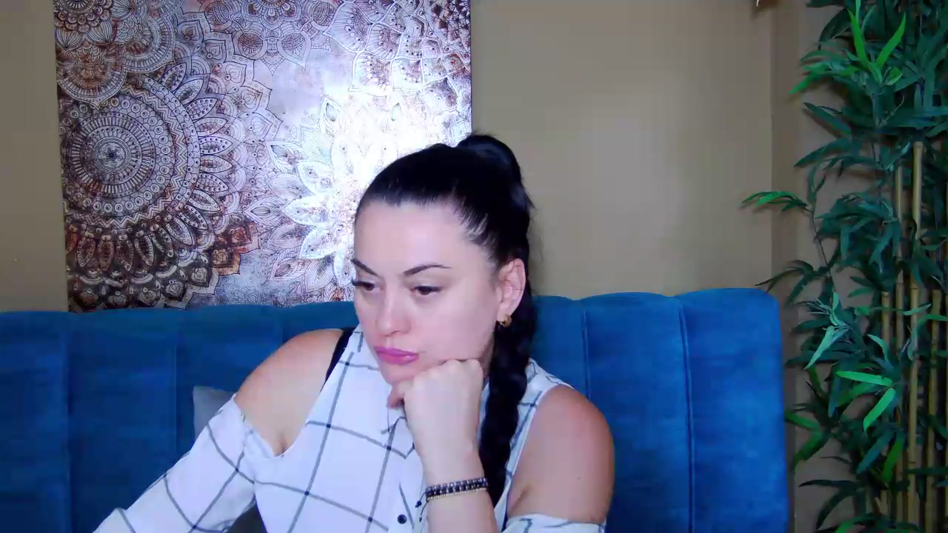Gallery image thumbnail from ForeverChic's myfreecams stream on, 08/13/2026, 06:20 image 17 of 20