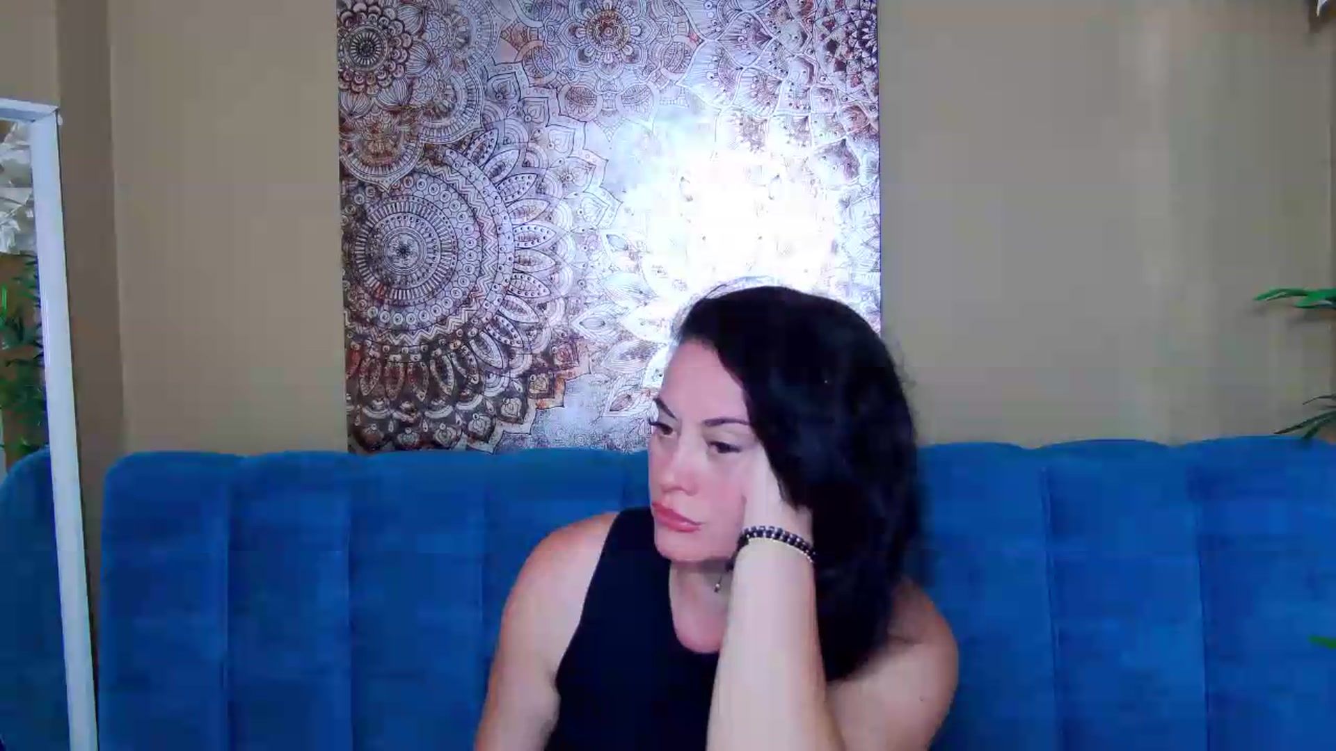 Gallery image thumbnail from ForeverChic's myfreecams stream on, 08/18/2026, 05:36 image 13 of 20