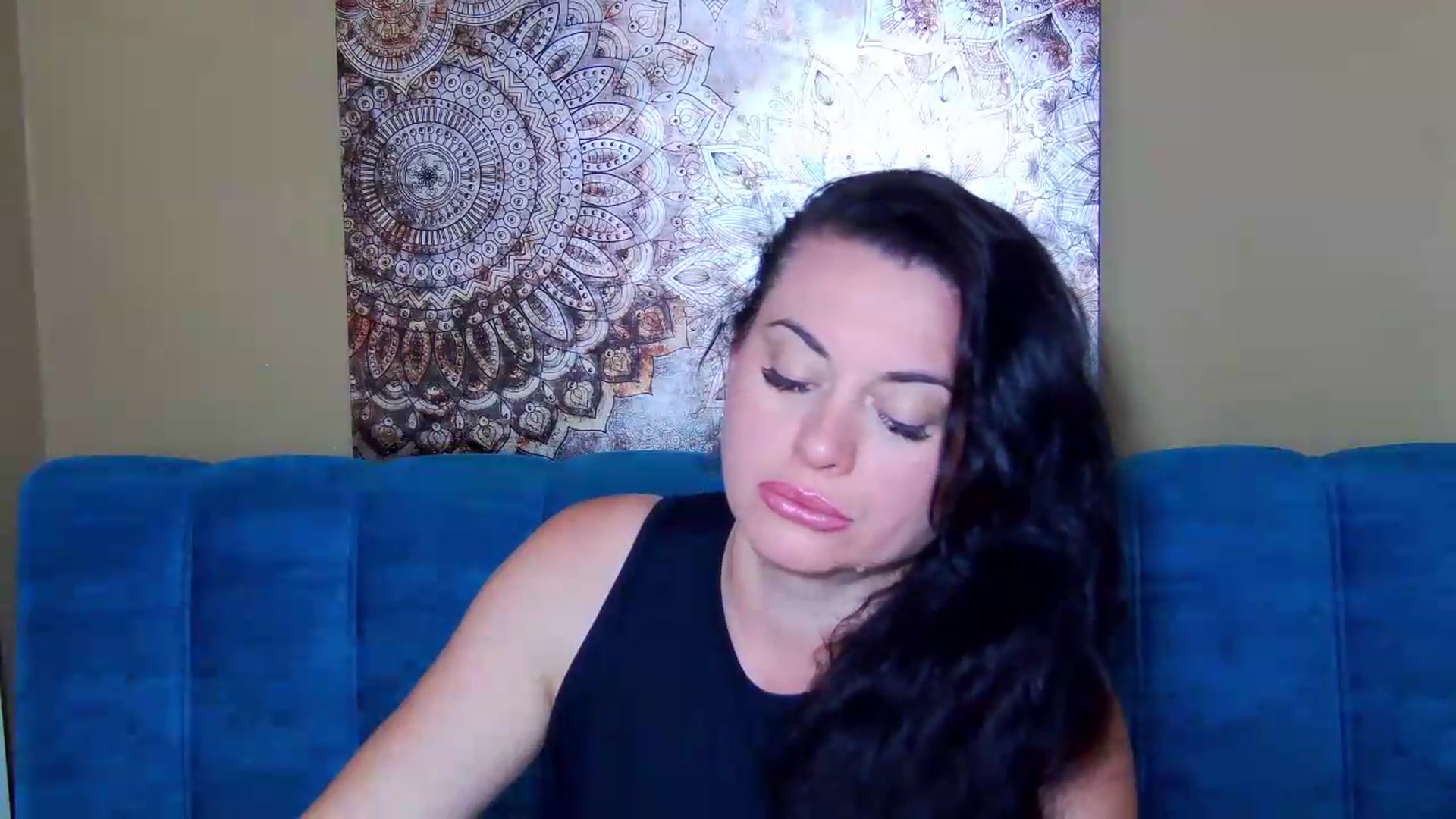 Gallery image thumbnail from ForeverChic's myfreecams stream on, 08/18/2026, 06:18 image 8 of 20
