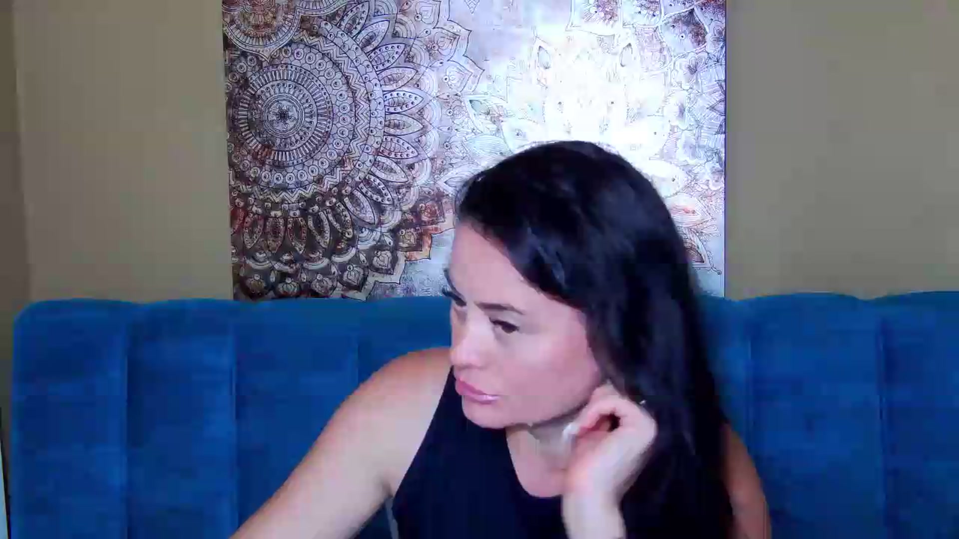 Gallery image thumbnail from ForeverChic's myfreecams stream on, 08/18/2026, 06:18 image 13 of 20