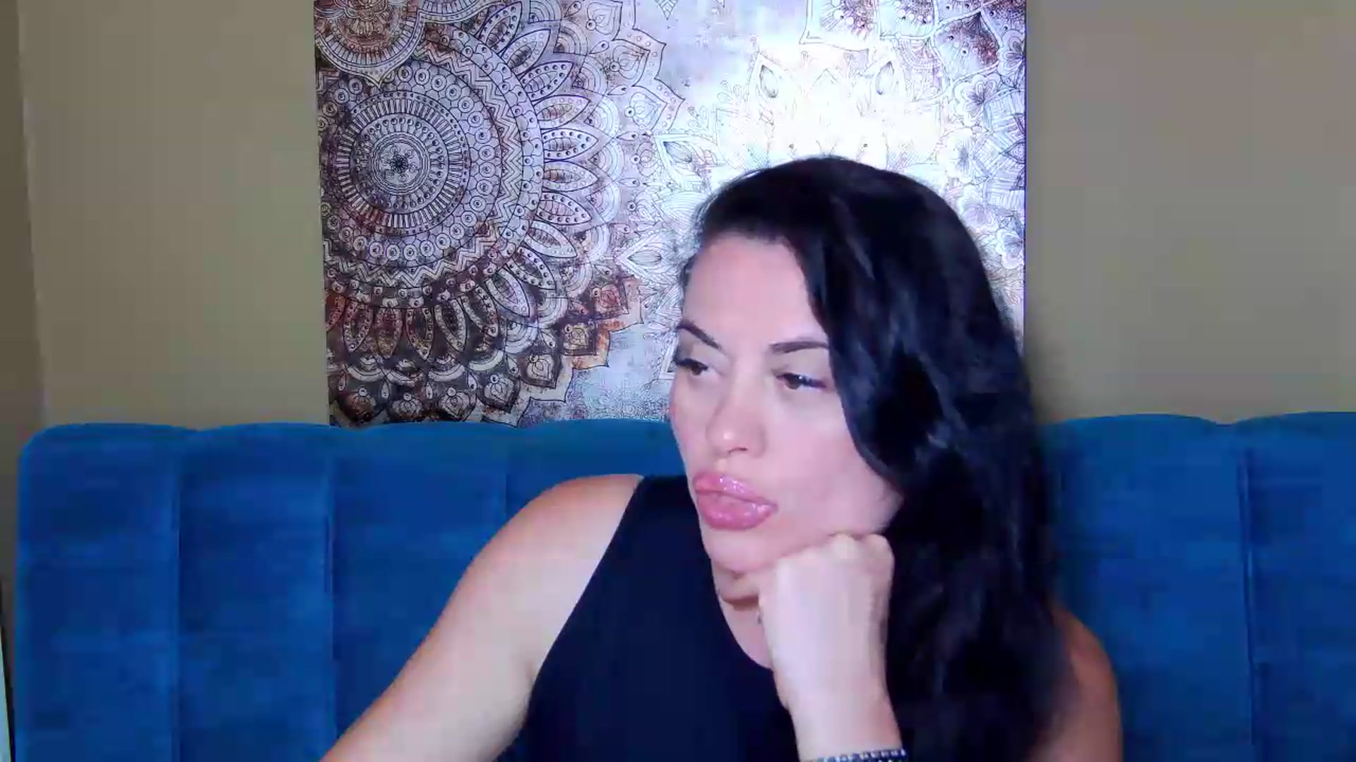 Gallery image thumbnail from ForeverChic's myfreecams stream on, 08/18/2026, 06:18 image 19 of 20