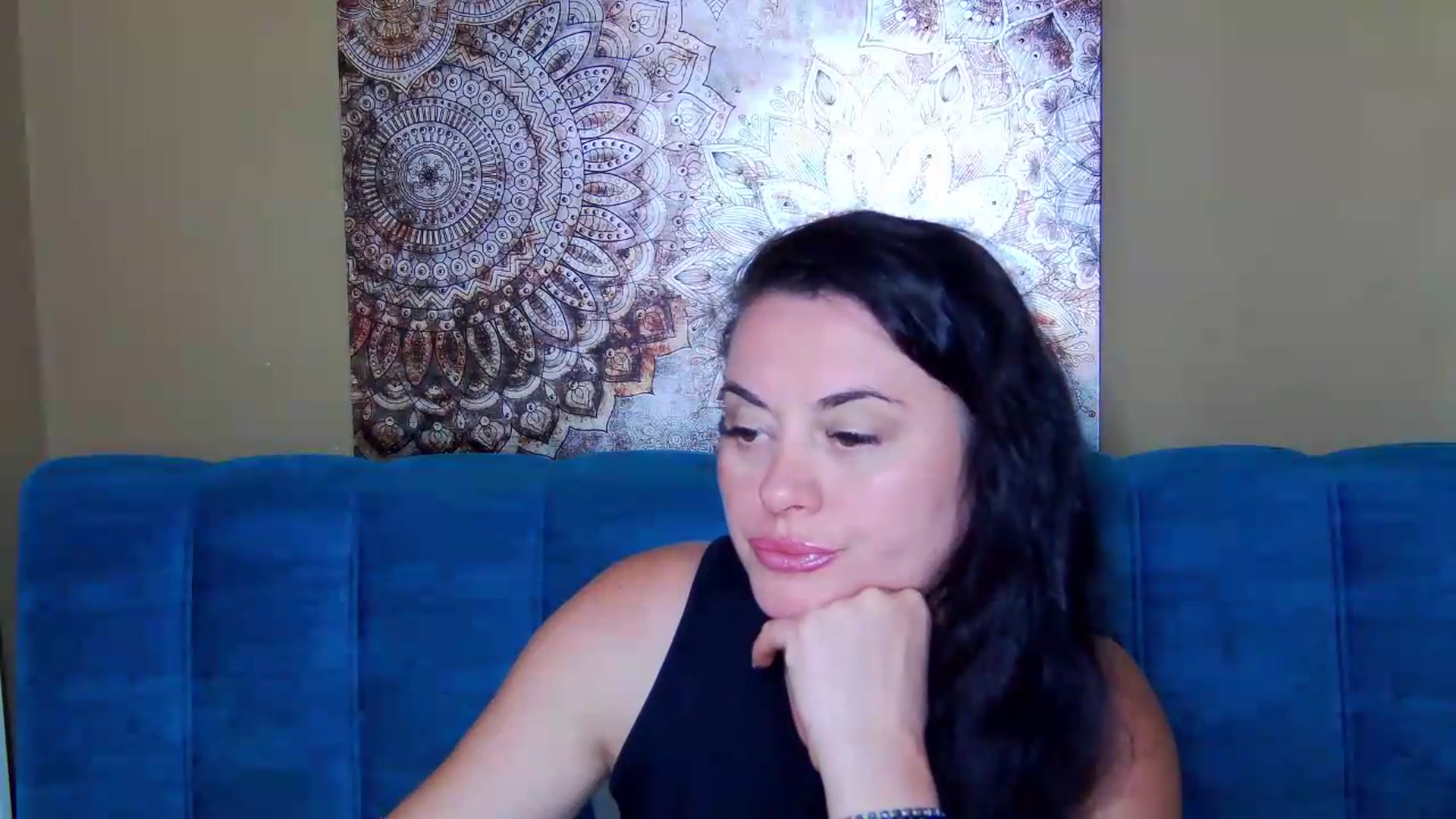 Gallery image thumbnail from ForeverChic's myfreecams stream on, 08/18/2026, 06:18 image 15 of 20